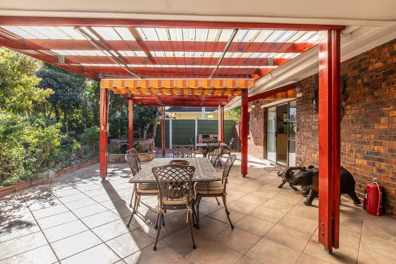 4 Bedroom Property for Sale in Bergvliet Western Cape